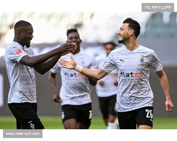 门兴格拉德巴赫1-1奥格斯堡，门将索默三连扑成转折点